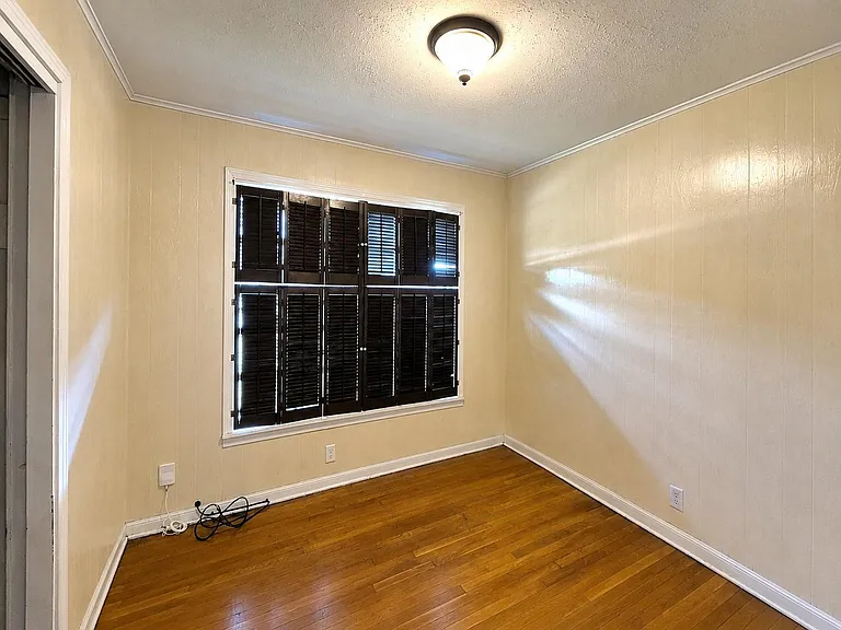 2201 Clooney St — Photo 8