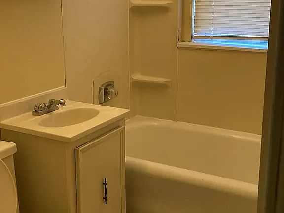 2nd image of 32 Willow St #1A