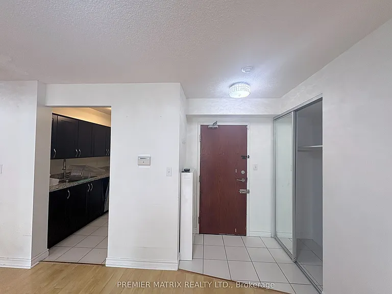 35 Empress Ave #2008 — Photo 1