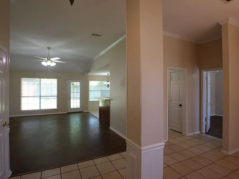 1727 Sapphire Cay — Photo 3
