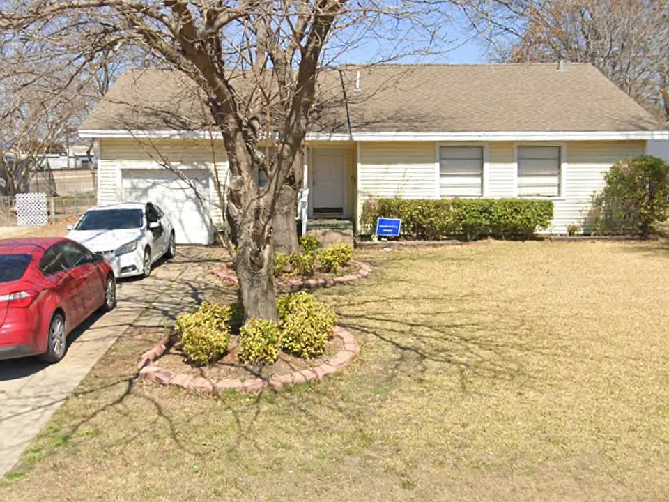 303 Hillside Ave