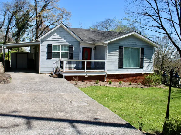 211 N Bragg Ave, Lookout Mountain, TN 37350