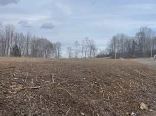 1 Shrum Cemetery Rd, Westmoreland, TN 37186