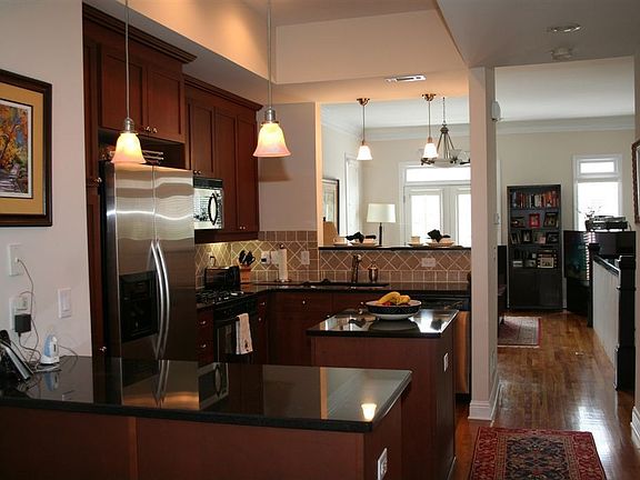 Granite Counters/Stainless Steel Appliances