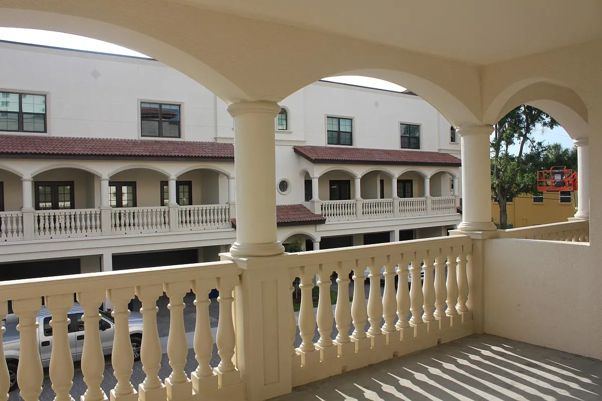 4 bed, 3.5 bath, 2600 sqft, $4,500 — Photo 4