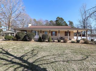 416 Delview Dr, Cherryville, NC 28021
