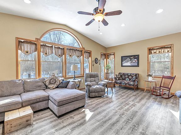 3rd image of N2642 Poplar Ridge Ln