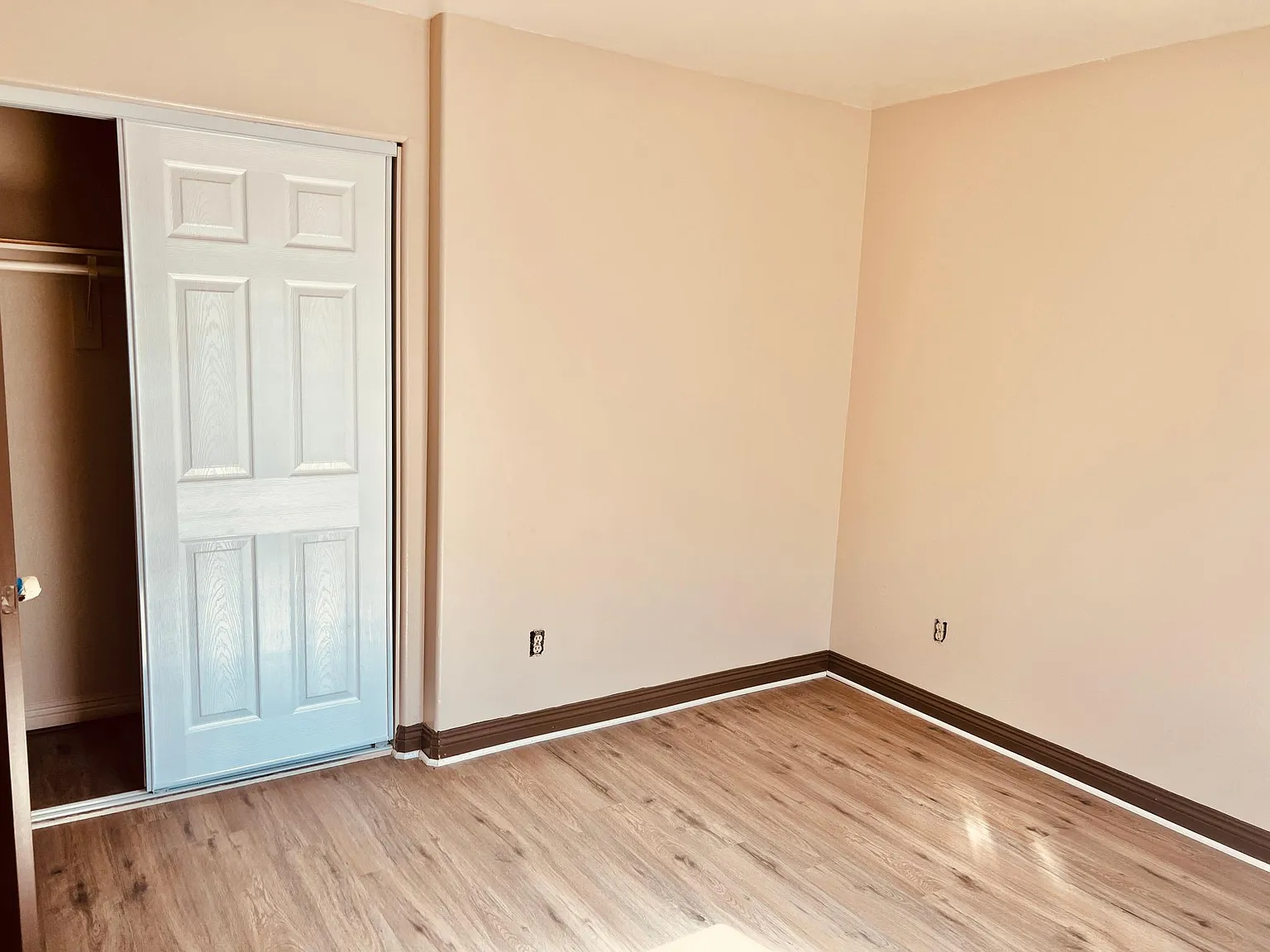 3 bed, 1250 sqft, $3,300 — Photo 1