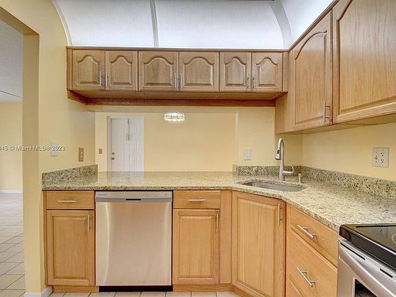 3rd image of 201 Foxtail Dr APT B1