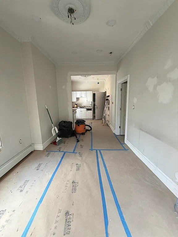 2 bed, 1.0 bath, 800 sqft, $4,000 — Photo 1