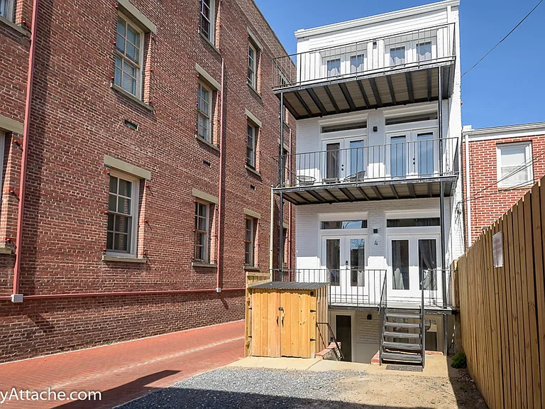 631 Constitution Ave NE — Photo 20