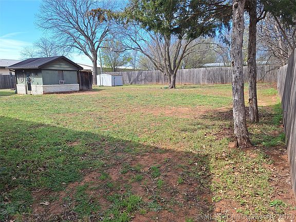 4th image of 729 W Plato Rd