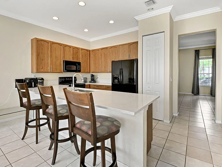 608 NW 25th Ave — Photo 10