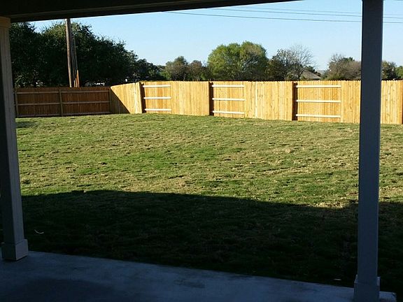 big backyard, no rear neighb