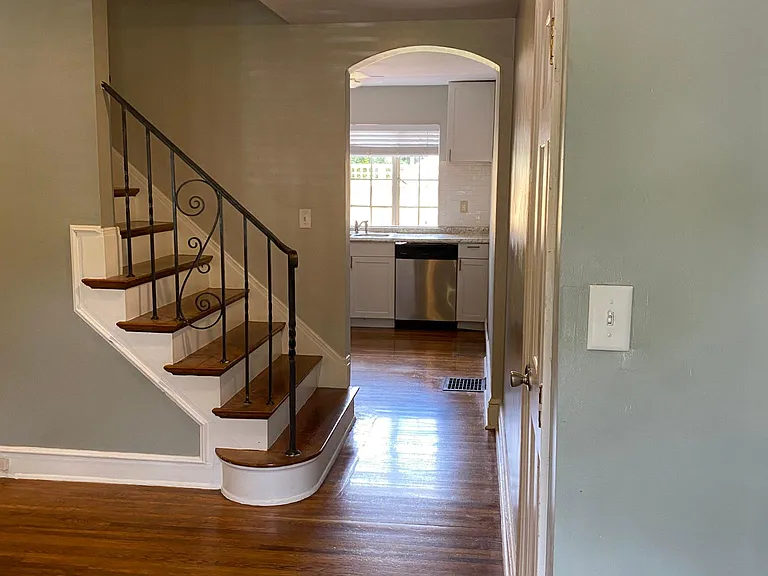 235 Rhoads Ave — Photo 3