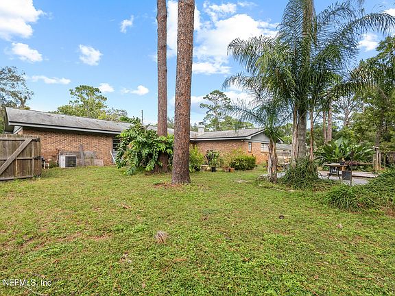 3rd image of 13880 SPANISH POINT Drive