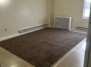 357 S 3rd St #1F, Reading, PA 19602