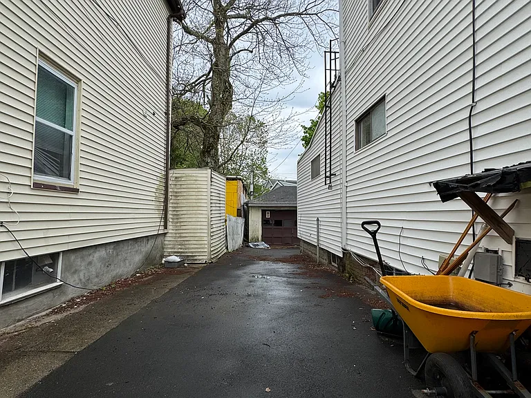 2534 Massachusetts Ave #2 — Photo 11