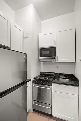 Rented by Cooper & Cooper Real Estate | media 9