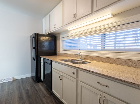 5 W Melgaard Rd APT 3, Aberdeen, SD 57401