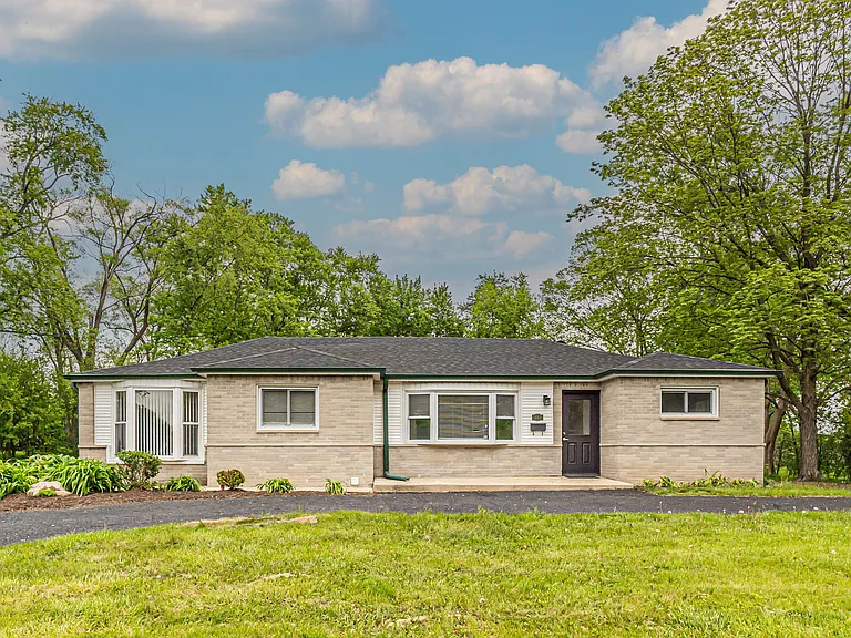 1055 N Bluebonnet Ln — Photo 34