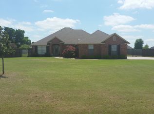 4604 Shoreside Dr, Tuttle, OK 73089