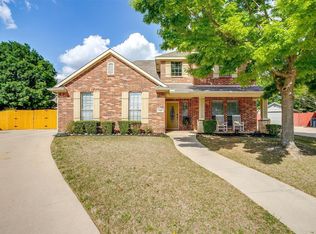 921 Valley Ridge Ct, Burleson, TX 76028
