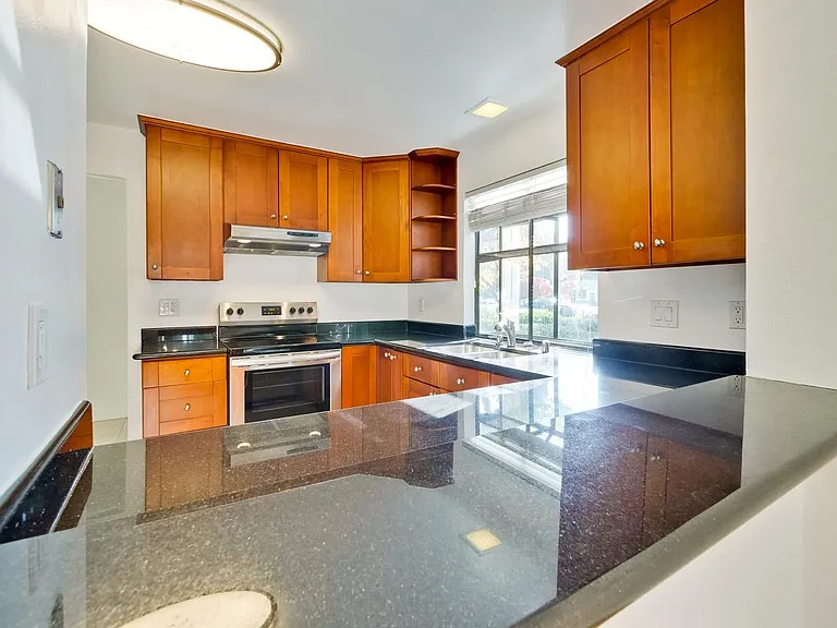 928 Wright Ave #303 — Photo 9