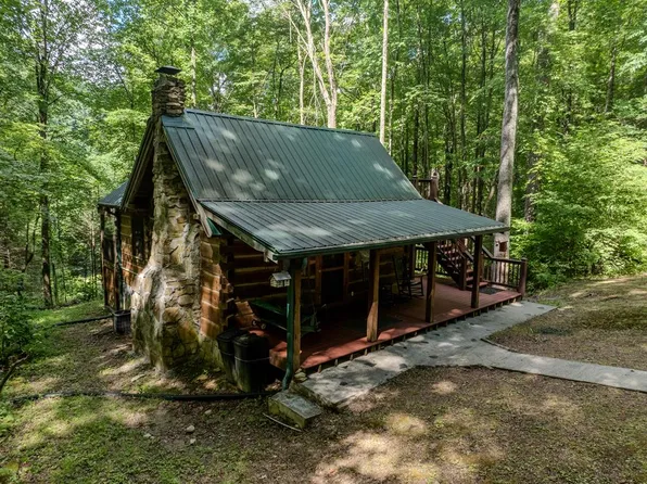 99 Clearview Ln, Murphy, NC 28906