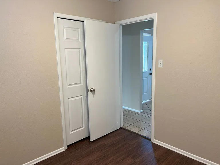 205 Beverly Dr — Photo 10