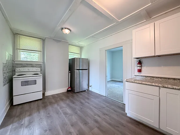 70 Champlin Ave #3A — Photo 1