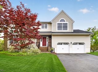 44 Fisher Dr, Hillsborough Twp., NJ 08844