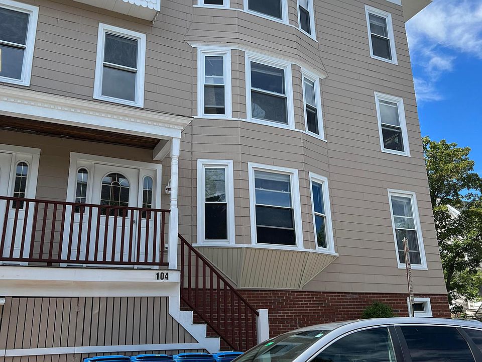 Third floor unit