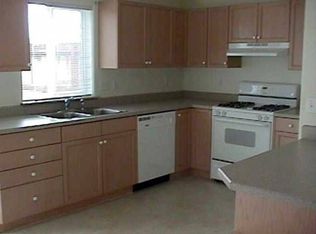 16590 William Foss Rd APT E, La Pine, OR 97739