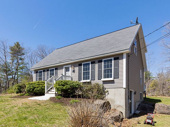 4th image of 347 Brackett Hill Road