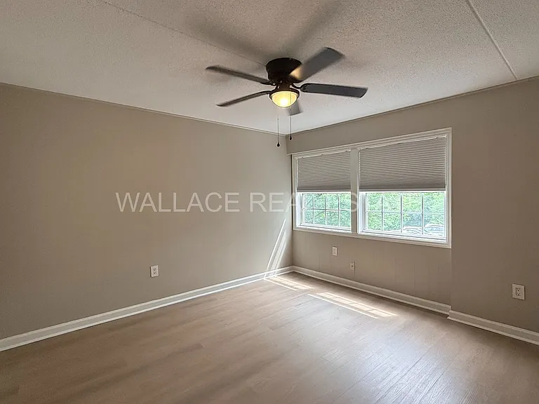 2749 Sullins St #211 — Photo 8