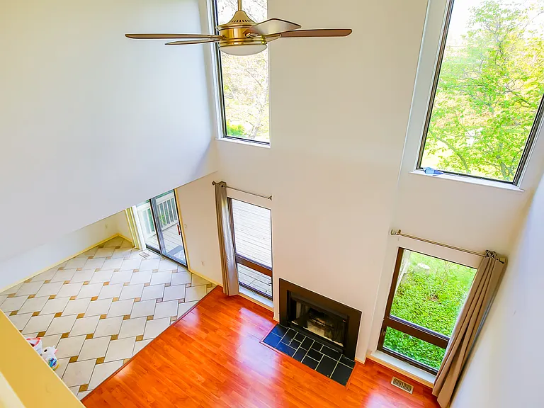 716 Eton Ct — Photo 19
