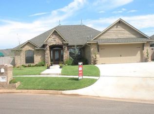 2617 SE 9th Cir, Moore, OK 73160
