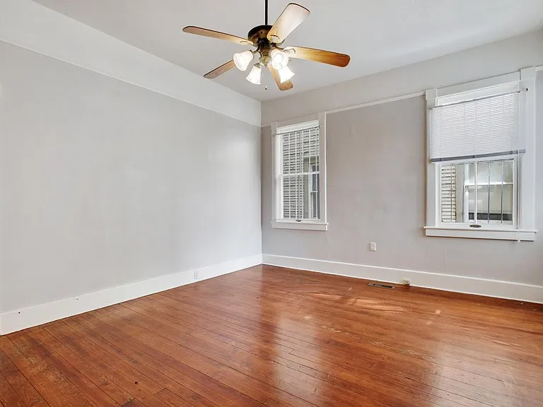 214 W Park Ave #A — Photo 6