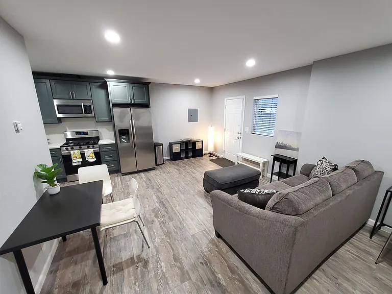822 Spencer Ave #3 — Photo 3