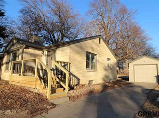 1824 S 49th St, Lincoln, NE 68506