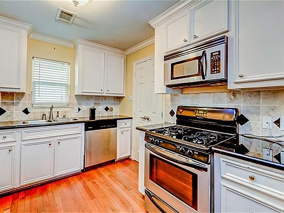 3rd image of 4405 Marina St #B