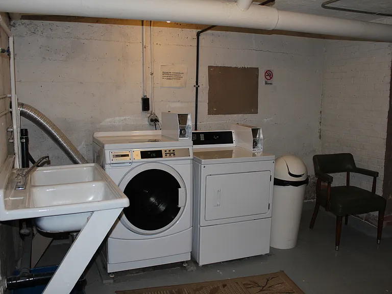 888 Farmington Ave #D — Photo 20