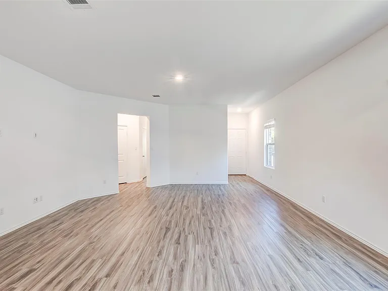 1517 Brueggerhoff Rd — Photo 8