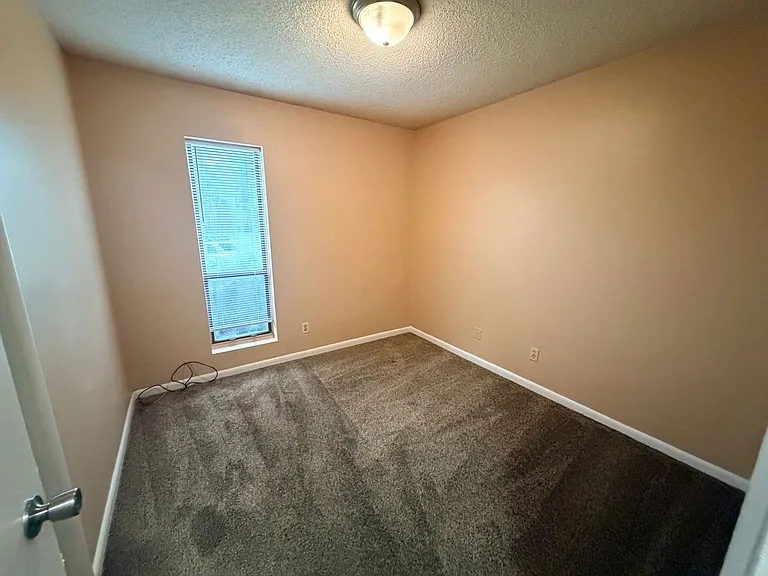 1235 Ponderosa Dr — Photo 10