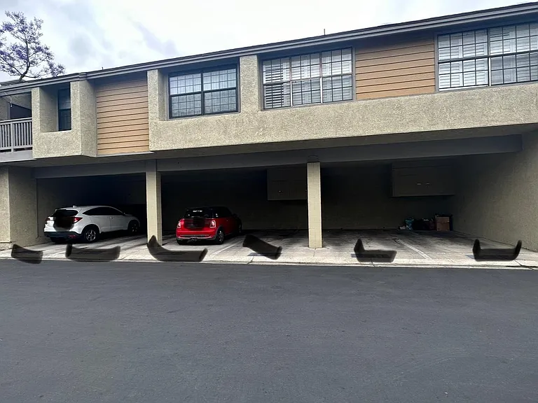 10551 Lakeside Dr S — Photo 40