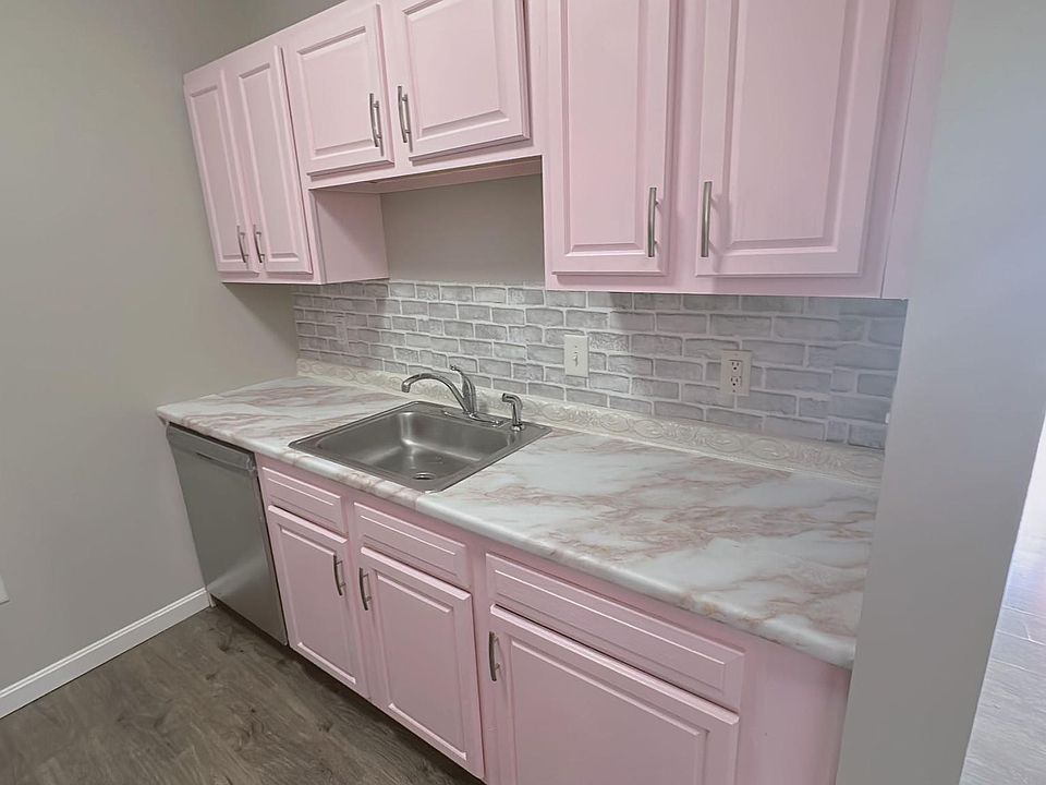 1st image of 18 Harbor Ave APT 312