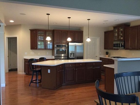 5th image of 7165 Airy View Dr