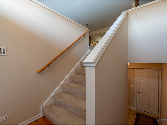 4th image of 2490 Anna Way