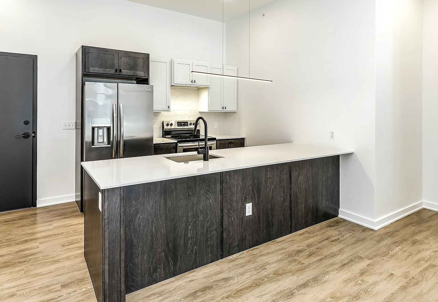 Dalmore Apartments — Photo 3